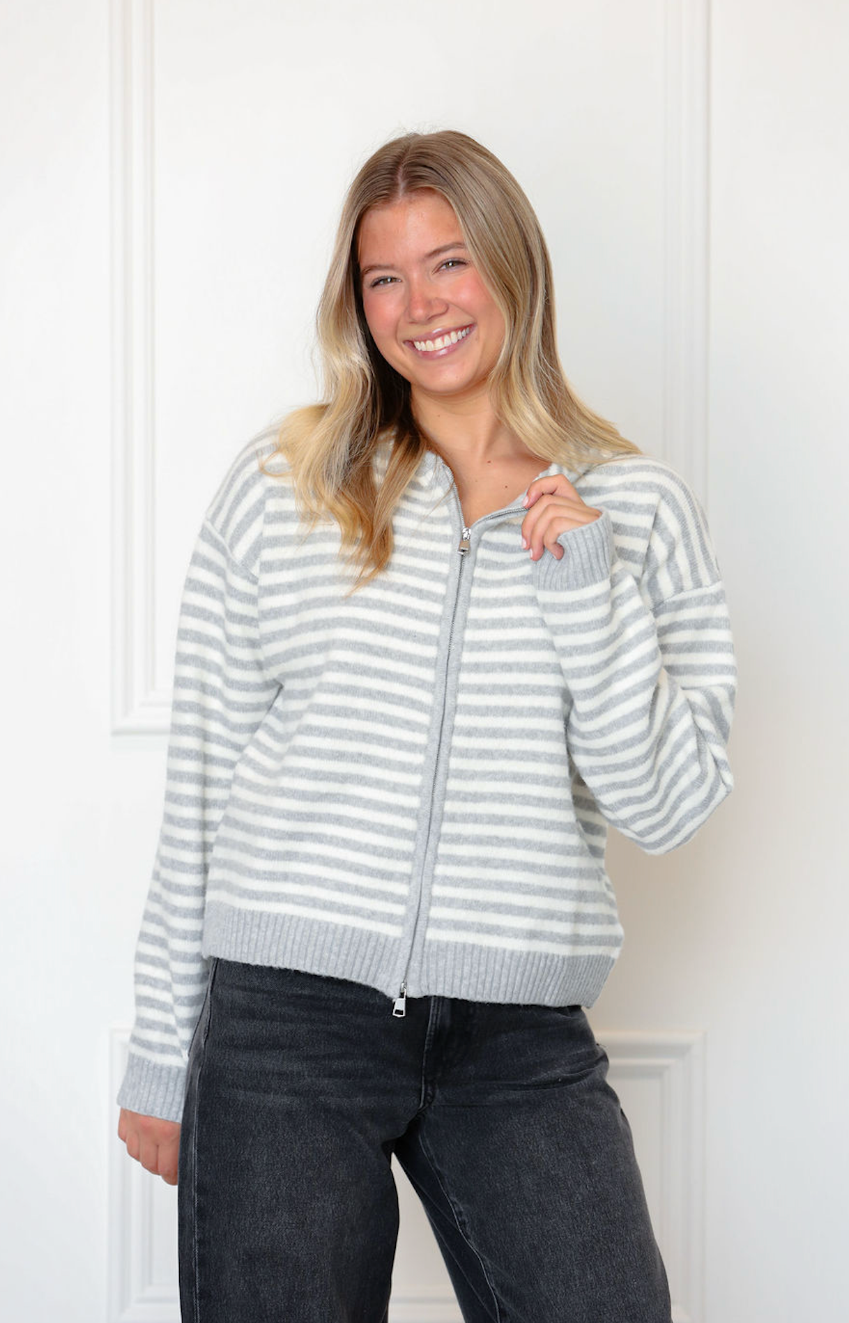 Oversized Stripe Zip Up Sweater Grey