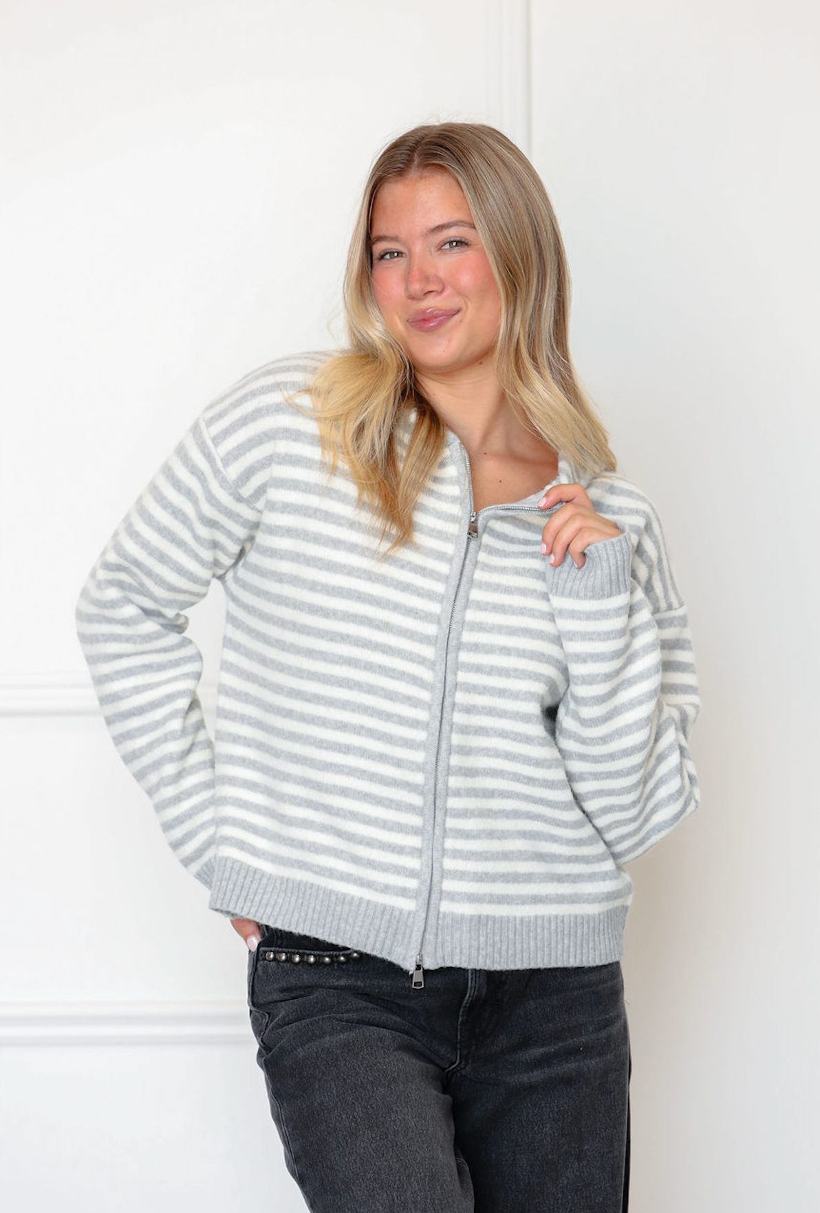 Oversized Stripe Zip Up Sweater Grey