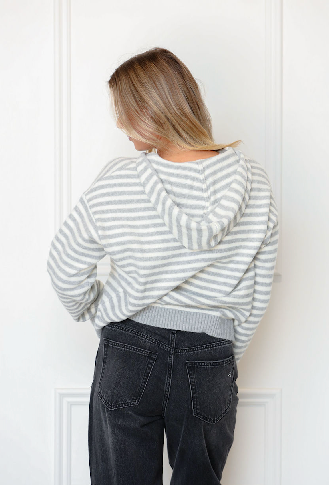 Oversized Stripe Zip Up Sweater Grey