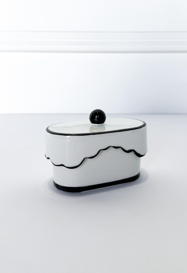 Porcelain Candle w/ Lid - Black Olive & Fig