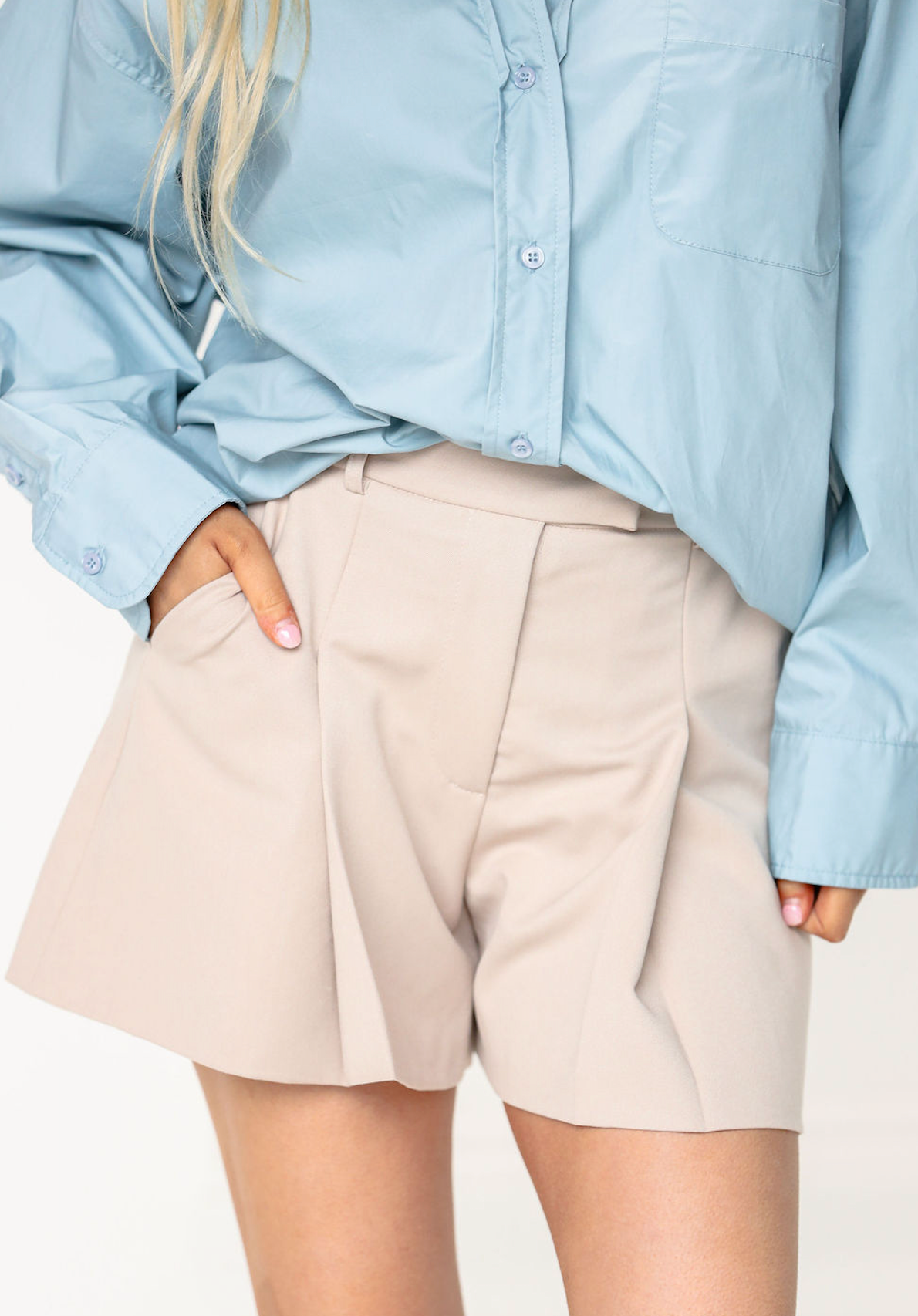Pleated Shorts Taupe