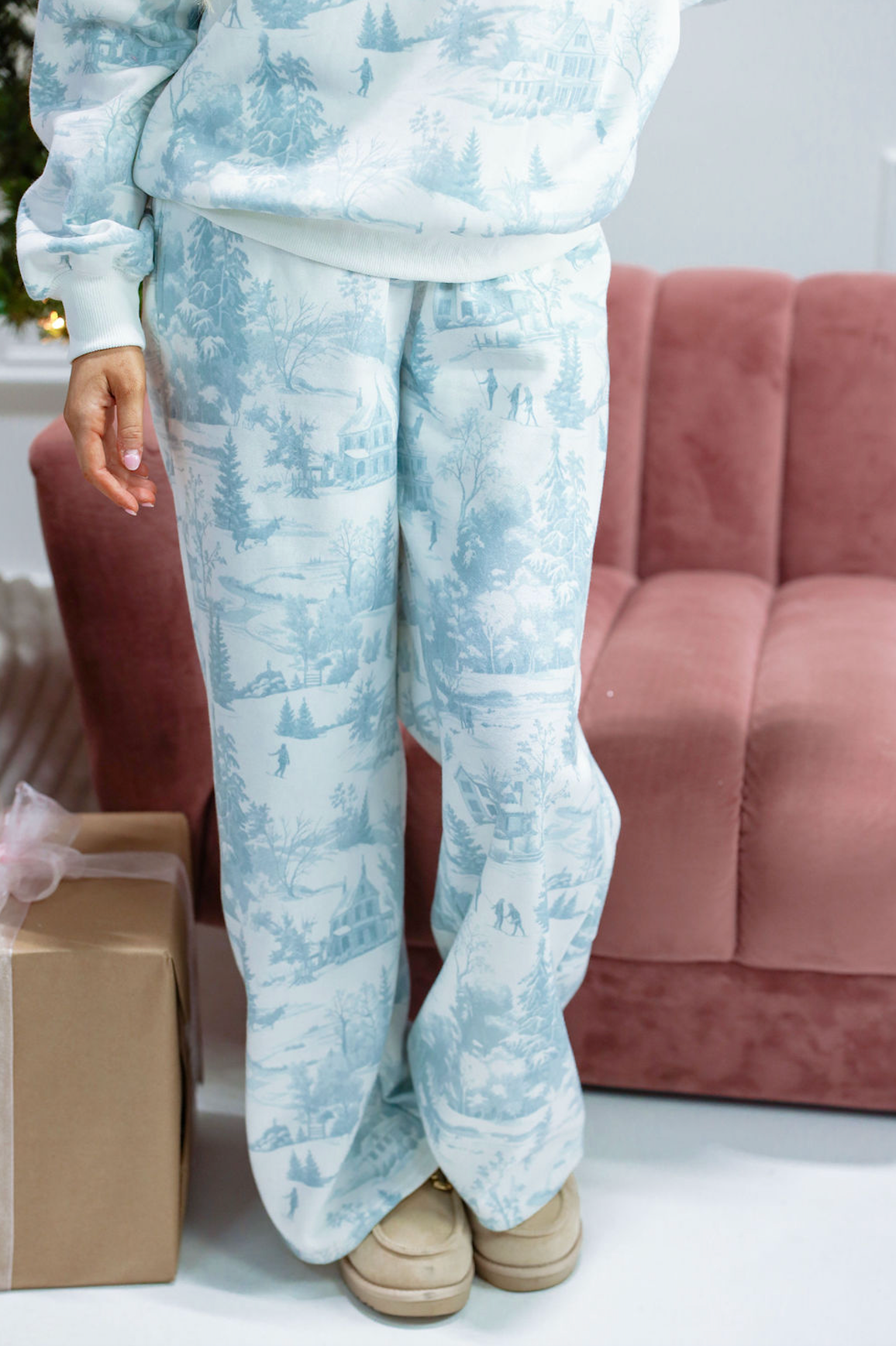 Holiday Scene Sweatshirt & Joggers Set of 2