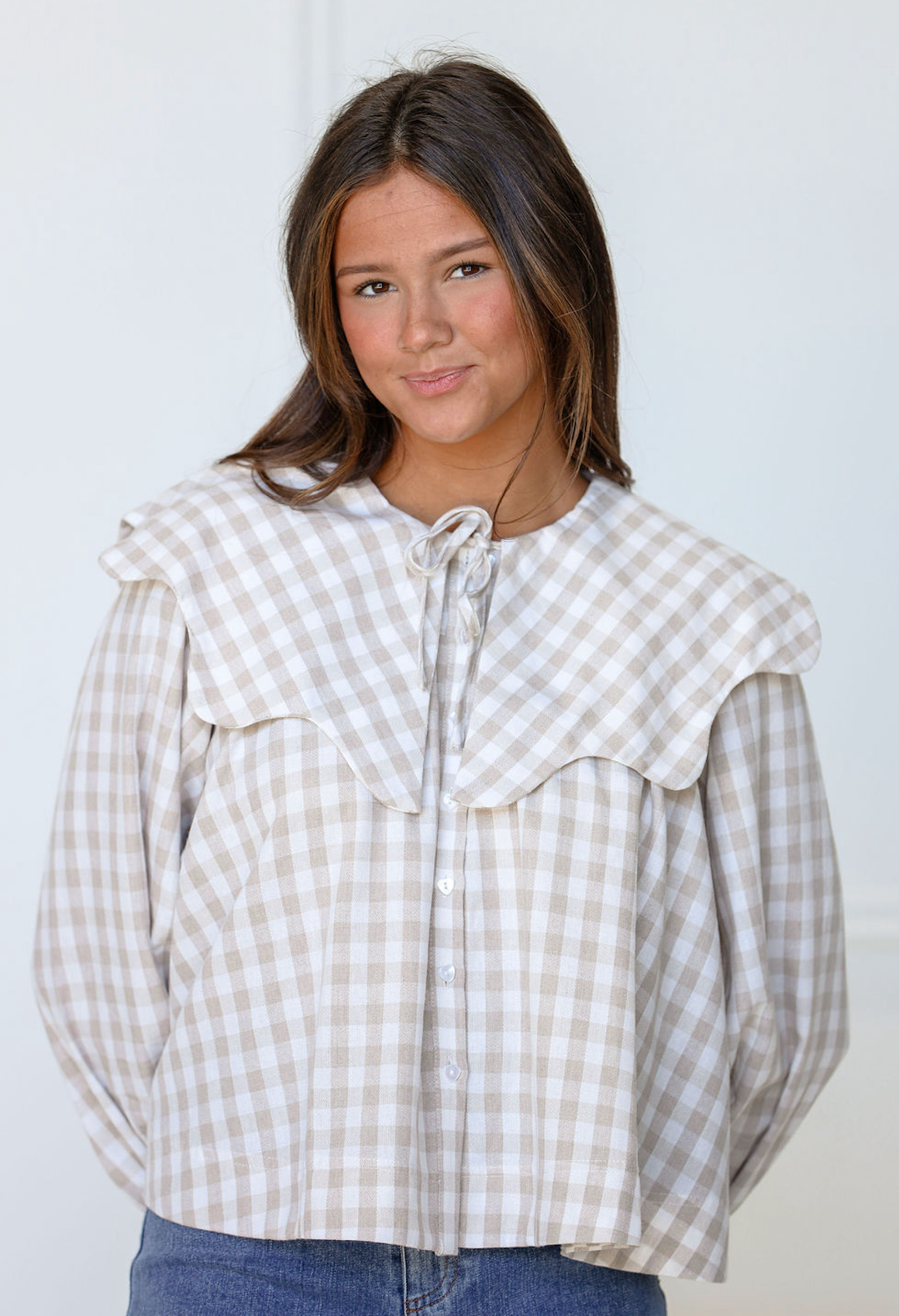 Gingham Scallop Collar Blouse