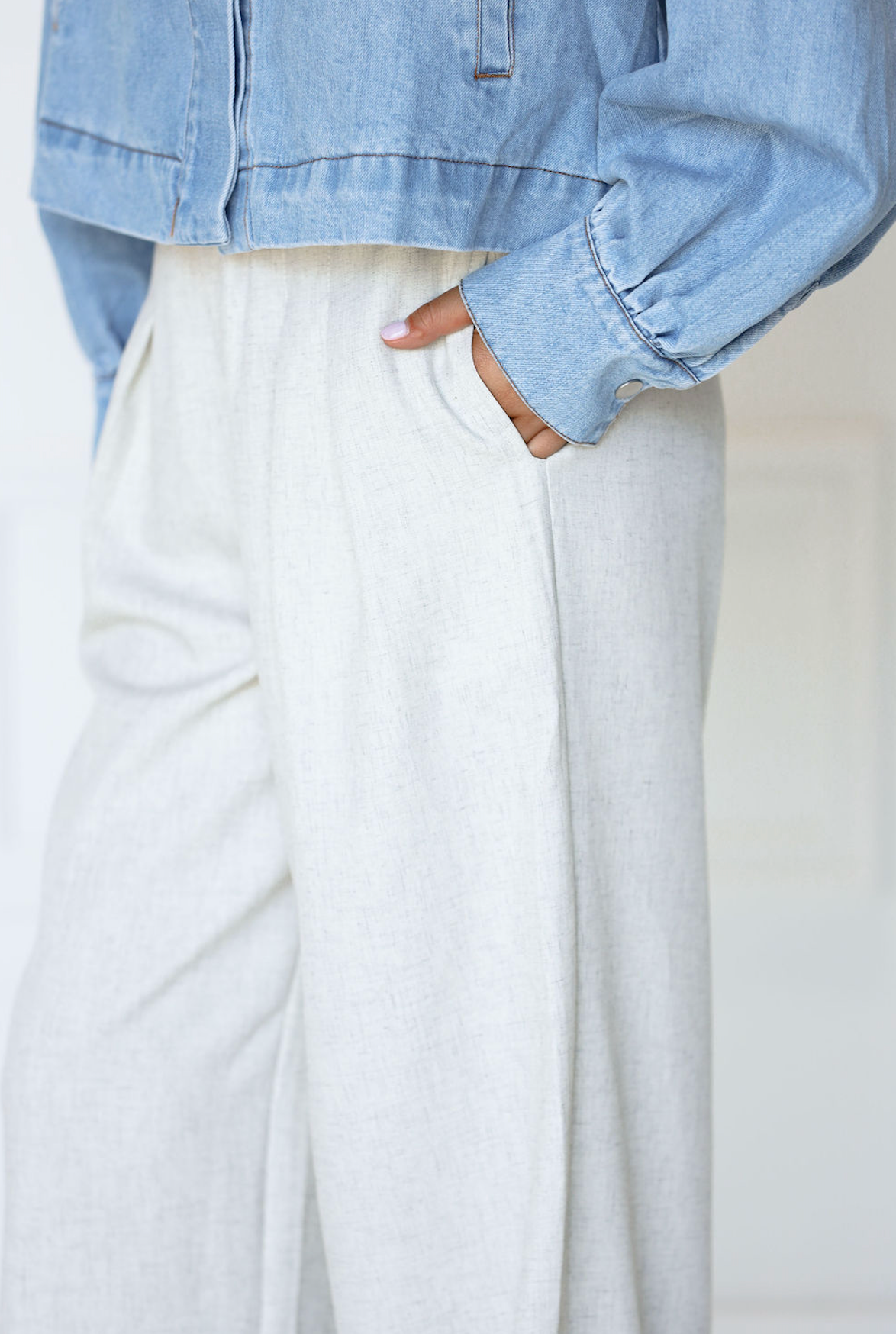 Pleated Wide-Leg Pants Ivory White