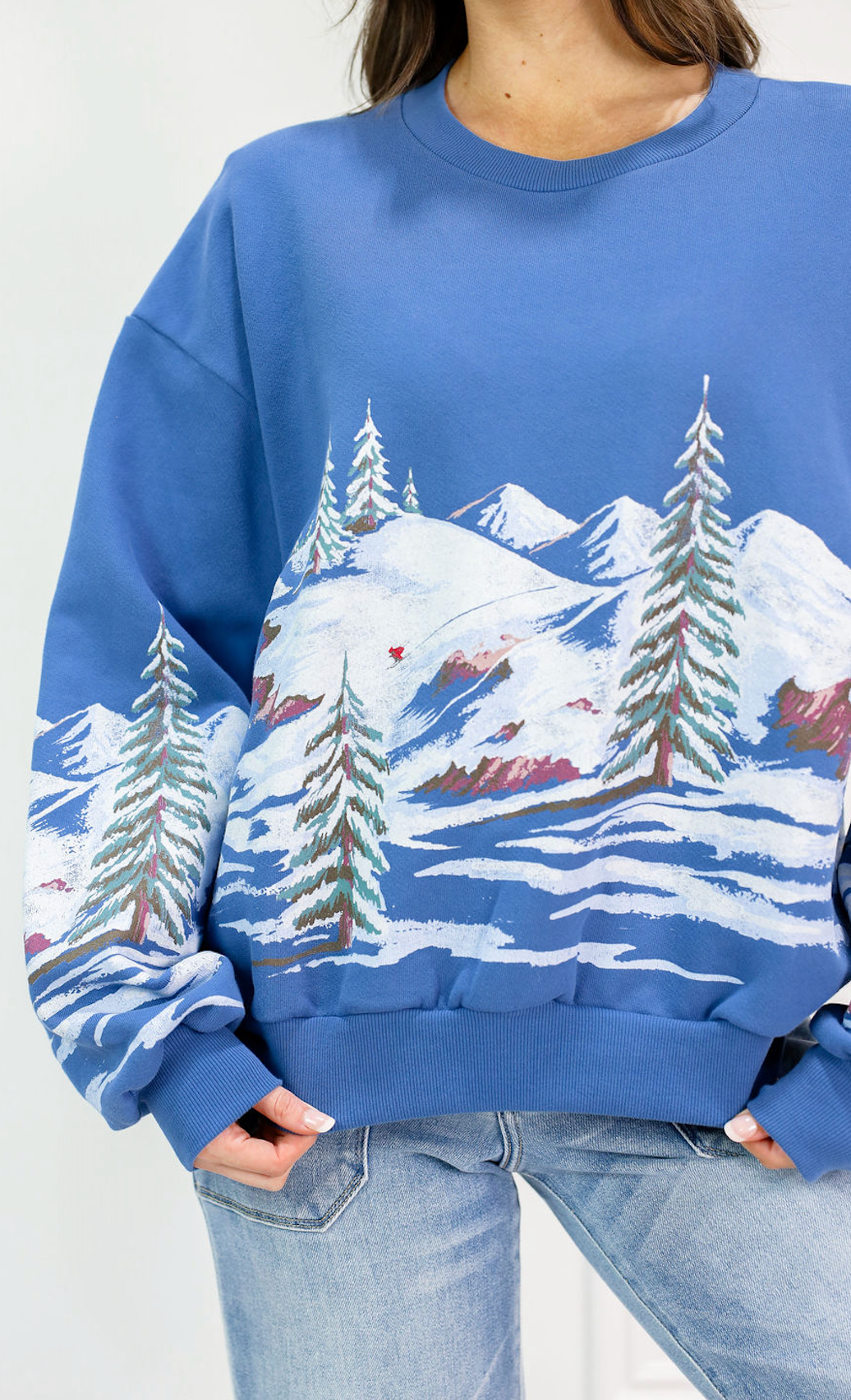 Alpine Ski Scene Crewneck - Clothe Boutique
