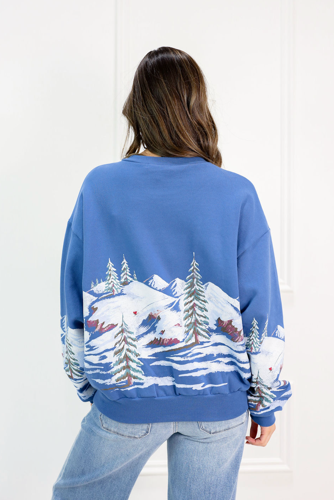 Alpine Ski Scene Crewneck - Clothe Boutique