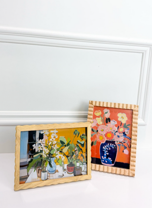 Ribbed/Scallop Photo Frame