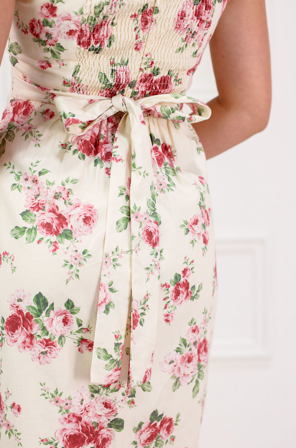 Elenor Floral Scallop Midi Dress