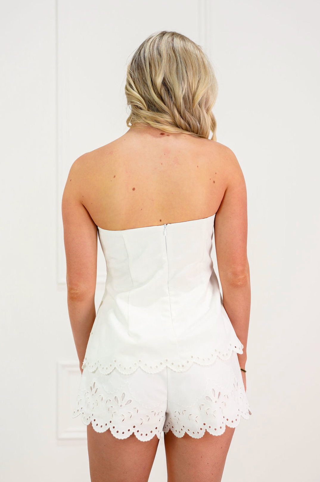 Embroidered Tube Top & Shorts Set Of 2 White