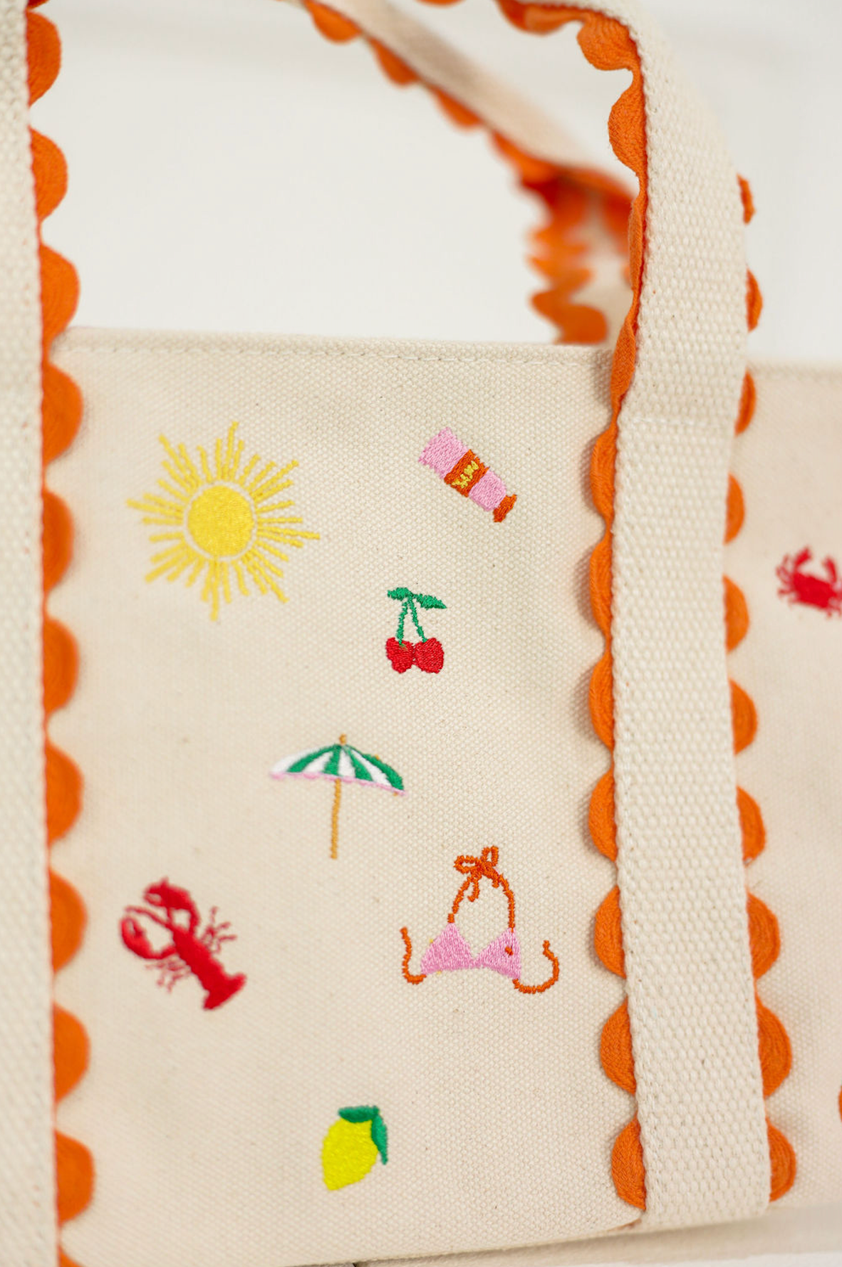 Summer Icon Tote Bag