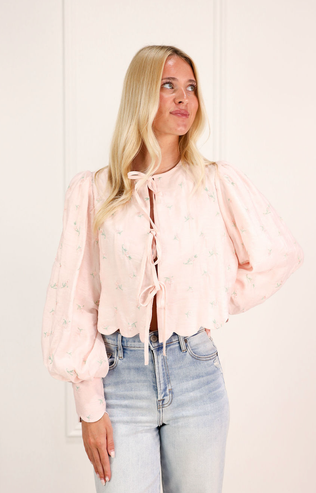 Embroidered Floral Scallop Blouse Pink