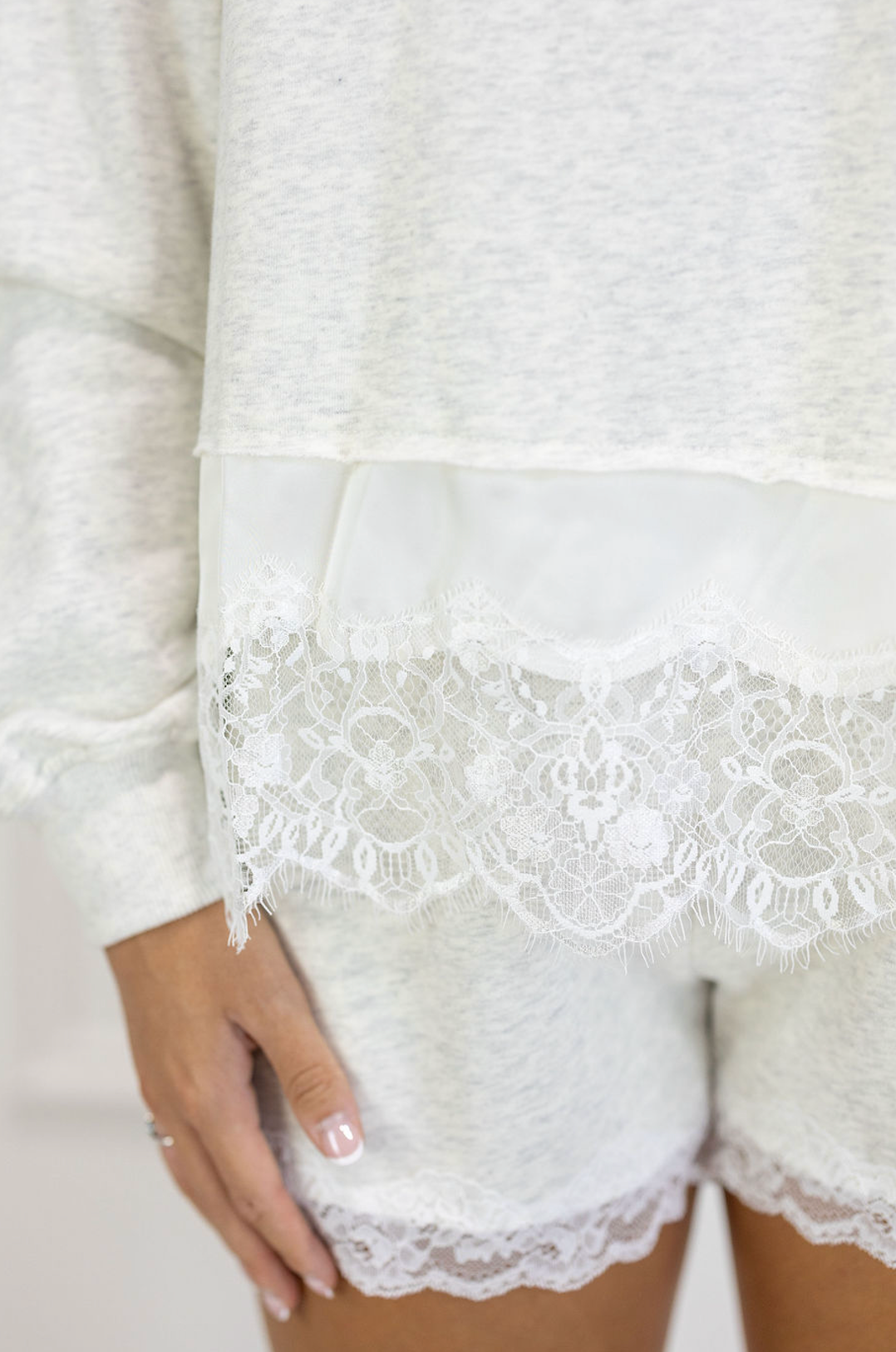 Lace Hem Crewneck & Shorts Set of 2