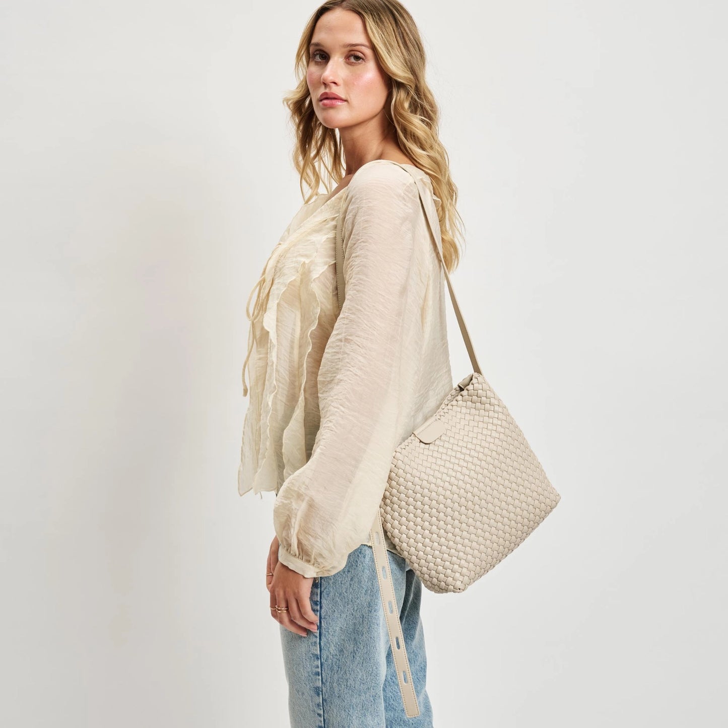 Isadora Bucket Bag Ivory