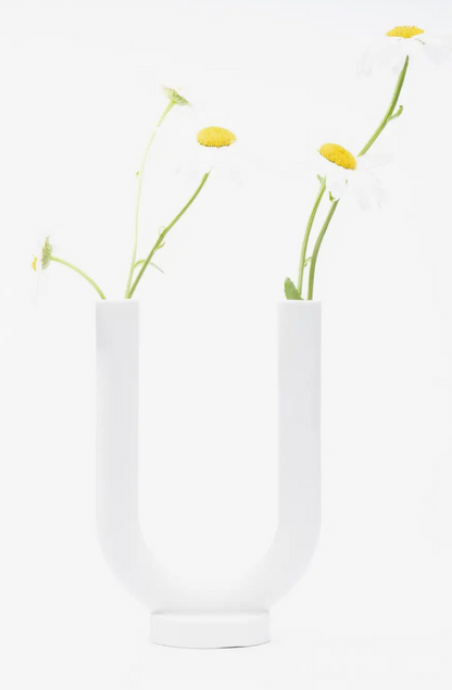 U Shaped Vase - Clothe Boutique