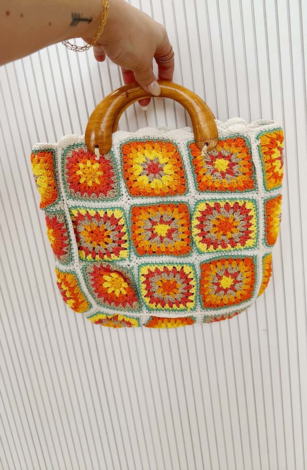 Vera Wooden Handle Crochet Tote